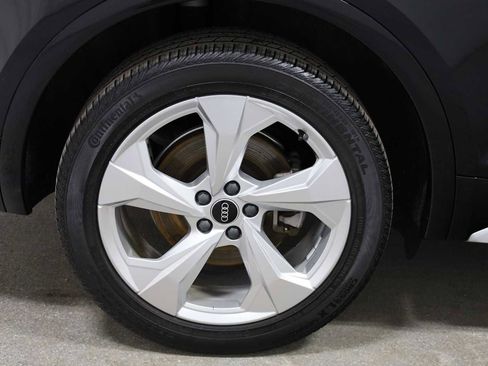 Used 2023 Audi Q5 2.0T Premium Plus w/ Premium Plus Package image 35