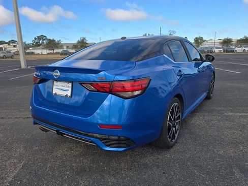 Used 2024 Nissan Sentra SR w/ SR Premium Package image 4