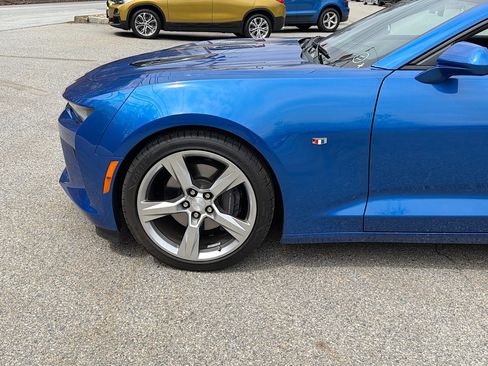 Used 2018 Chevrolet Camaro SS image 38
