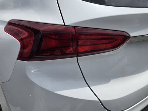 Used 2019 Hyundai Santa Fe SEL FWD image 8