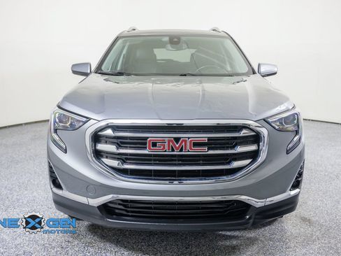 Used 2020 GMC Terrain SLT w/ Preferred Package AWD/4WD image 2