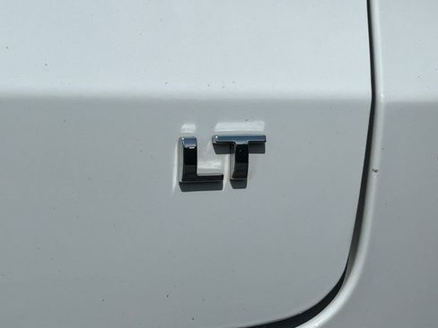 Used 2025 Chevrolet TrailBlazer LT AWD/4WD image 9