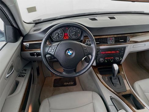 Used 2010 BMW 328i Sedan image 25