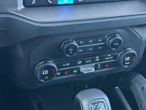 New 2026 Ford Bronco Raptor w/ Interior Carbon Fiber Pack AWD/4WD image 20