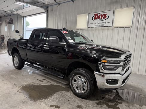Used 2025 RAM 2500 Tradesman AWD/4WD image 1