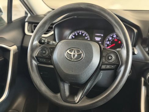 Used 2020 Toyota RAV4 XLE AWD/4WD image 25