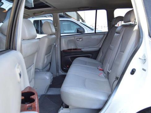 Used 2004 Toyota Highlander Limited AWD/4WD image 49