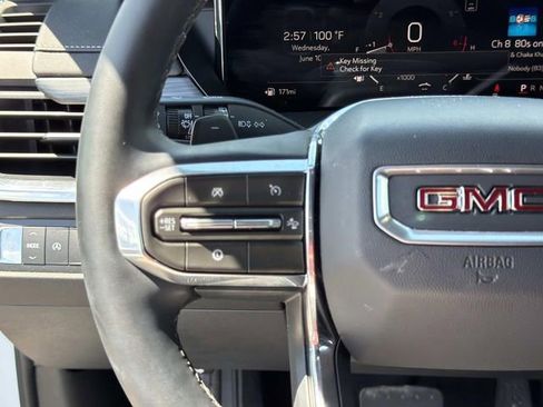 Used 2026 GMC Acadia Elevation w/ Black Edition FWD image 28