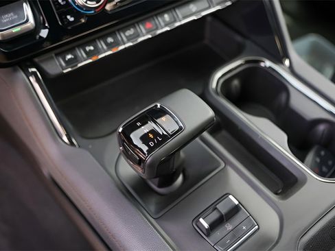 Used 2025 GMC Sierra 1500 AT4 image 22