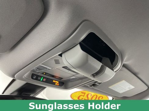 Used 2025 Chevrolet Blazer LT w/ Convenience Package image 42