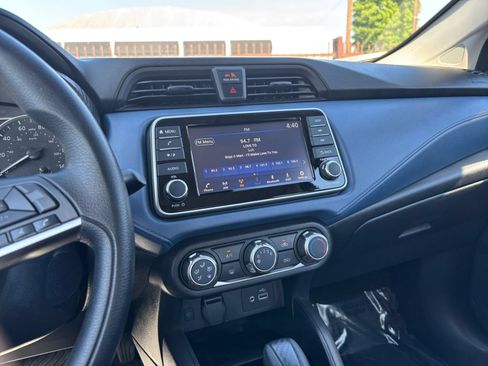 Used 2025 Nissan Versa SV FWD image 17