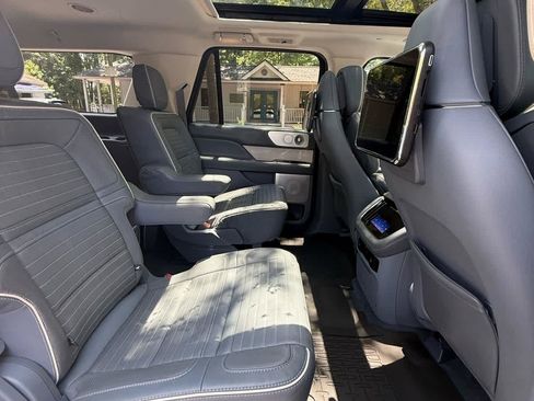 Used 2023 Lincoln Navigator L Black Label AWD/4WD image 14