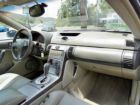 Used 2004 INFINITI G35 Coupe w/ Premium Pkg RWD image 10