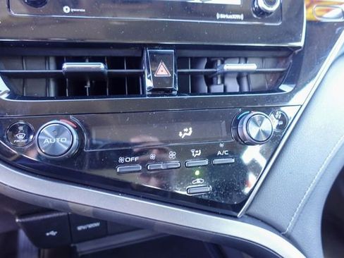 Certified 2023 Toyota Camry SE image 24