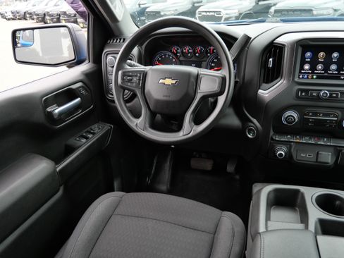 Used 2022 Chevrolet Silverado 1500 Custom AWD/4WD image 9