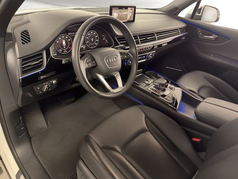 Used 2019 Audi Q7 3.0T Prestige w/ Prestige Package AWD/4WD image 4