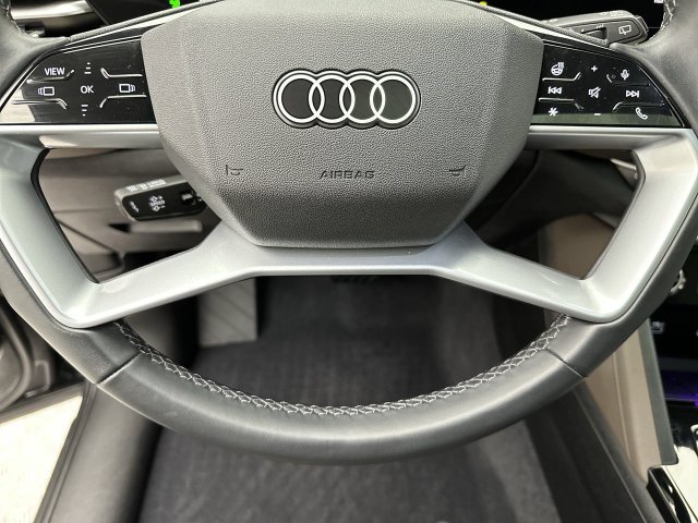 Used 2025 Audi Q5 Premium w/ Convenience Package AWD/4WD image 14