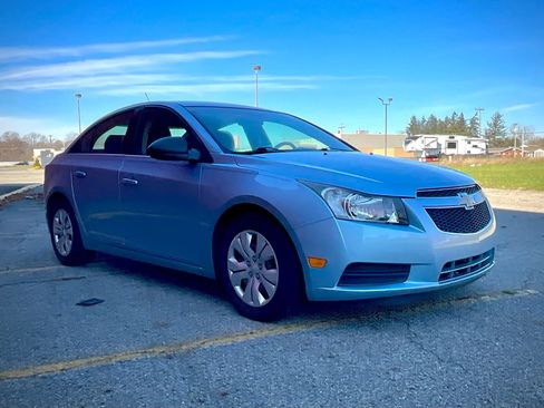 Used 2012 Chevrolet Cruze LS FWD image 7
