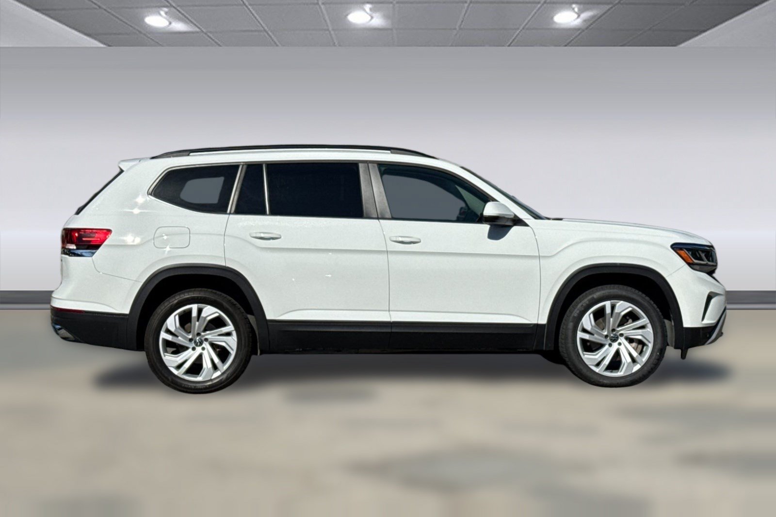 Used 2023 Volkswagen Atlas SE AWD/4WD image 8