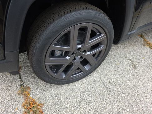 New 2026 Jeep Compass Limited image 4