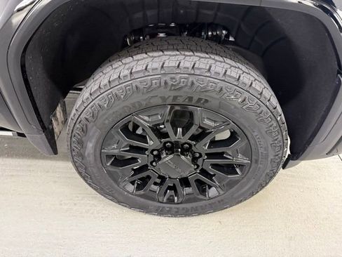 New 2025 GMC Sierra 2500 Denali w/ Denali Reserve Package image 4