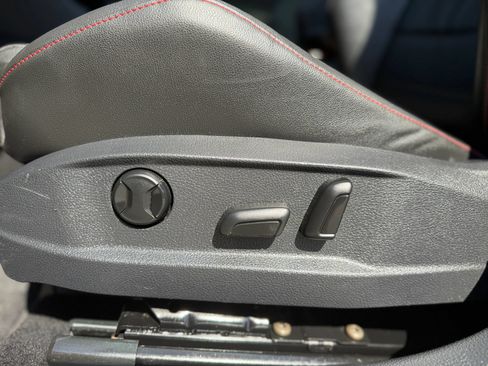Used 2016 Volkswagen GTI Autobahn w/ Lighting Package (SEL) FWD image 19