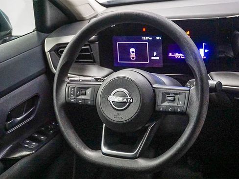 Used 2025 Nissan Kicks S image 16