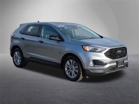 Used 2024 Ford Edge Titanium image 5