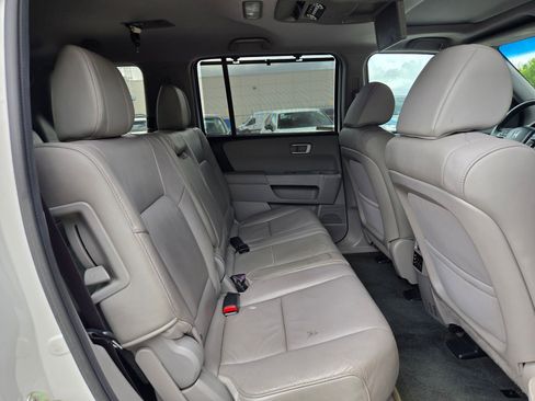 Used 2014 Honda Pilot Touring image 25