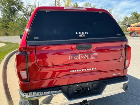 Used 2022 GMC Sierra 1500 SLE w/ Driver Alert Package II AWD/4WD image 10