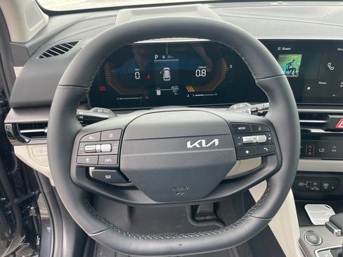New 2026 Kia Sportage EX w/ EX Panorama Roof Package FWD image 13