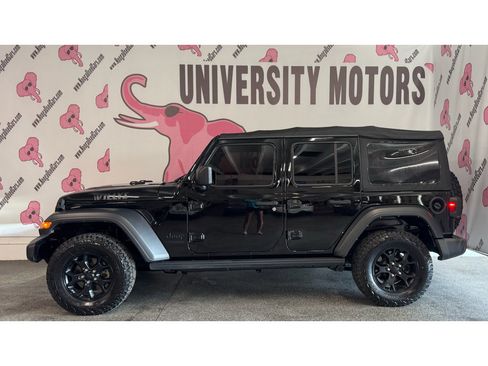 Used 2021 Jeep Wrangler Unlimited Sport AWD/4WD image 8