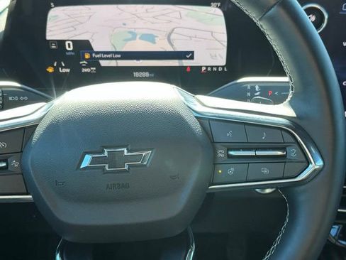 Used 2025 Chevrolet Traverse Z71 w/ Driver Confidence Package image 24