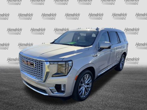 Used 2023 GMC Yukon Denali w/ Denali Reserve Package image 10