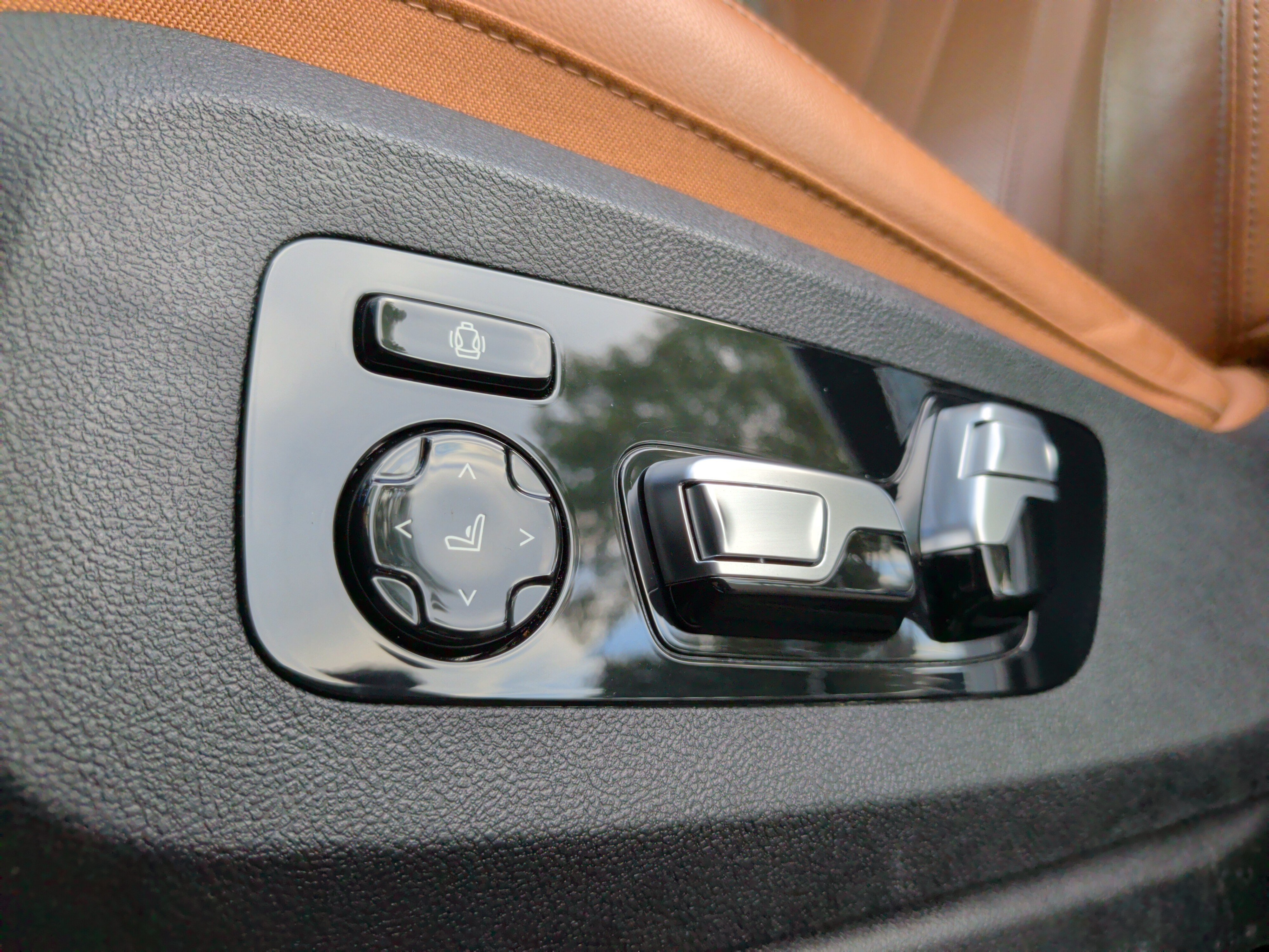 Used 2022 BMW X5 xDrive45e w/ M Sport Package AWD/4WD image 28
