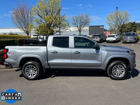 Used 2025 Chevrolet Colorado LT w/ LT Convenience Package image 8