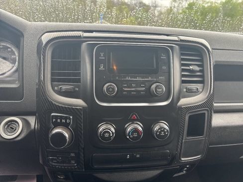 Used 2018 RAM 1500 ST w/ SXT Appearance Group AWD/4WD image 31