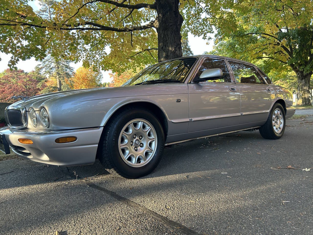 Used 2000 Jaguar XJ8 RWD image 15