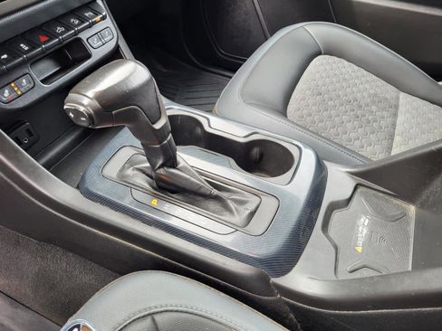 Used 2021 Chevrolet Colorado Z71 w/ Z71 Midnight Edition image 24