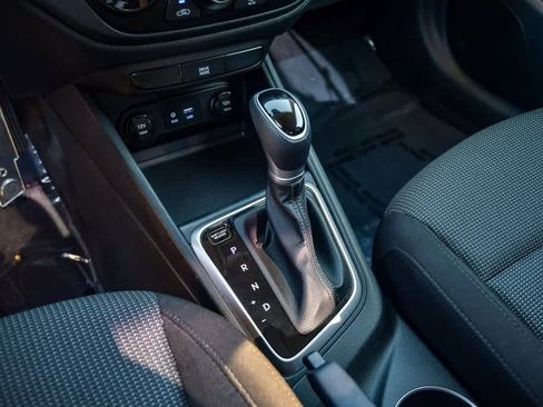 Used 2022 Hyundai Accent SEL image 21