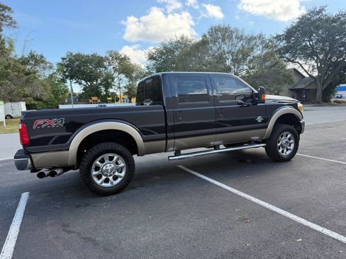 Used 2013 Ford F250 Lariat w/ Lariat Interior Pkg image 19