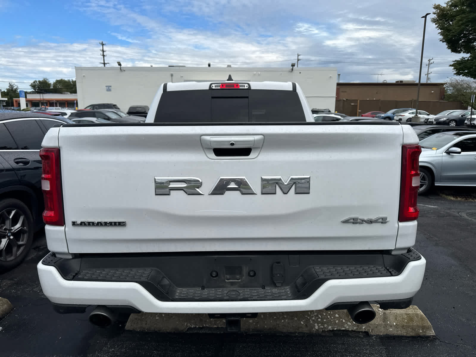 Used 2025 RAM 1500 Laramie w/ Sport Appearance Package AWD/4WD image 5