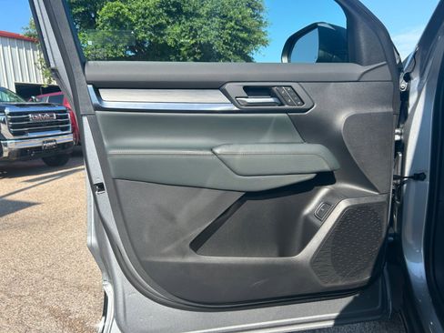 New 2026 GMC Terrain AT4 w/ Convenience Package III image 28