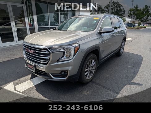 Used 2023 GMC Terrain SLT w/ Tech Package AWD/4WD image 1