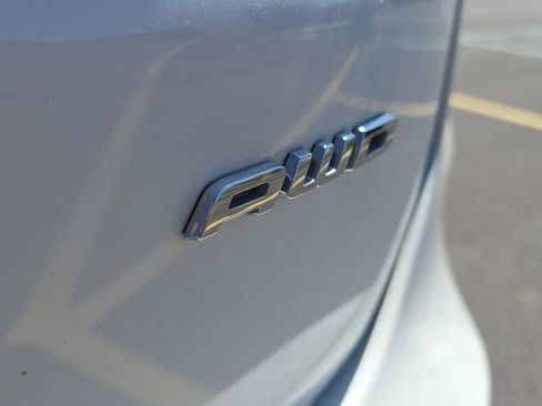 Used 2023 Ford Edge Titanium w/ Class II Trailer Tow Package AWD/4WD image 6