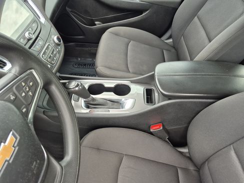 Used 2020 Chevrolet Malibu LT FWD image 21