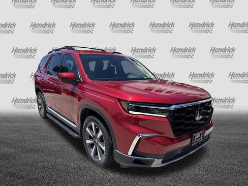 Used 2023 Honda Pilot Elite image 2