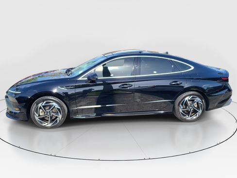 Used 2024 Hyundai Sonata SEL w/ Convenience Package FWD image 4