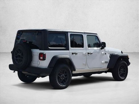 Used 2024 Jeep Wrangler Unlimited Sport AWD/4WD image 6