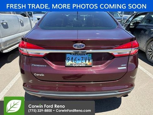 Used 2017 Ford Fusion SE w/ Fusion SE Technology Package FWD image 6